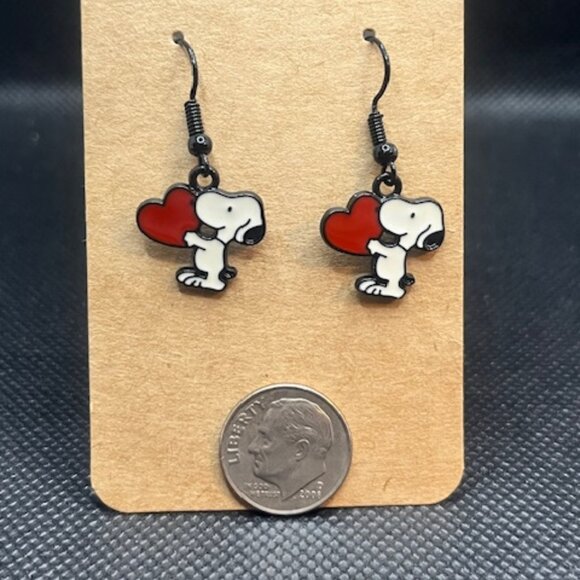 Little Snoopy Earrings - Picture 3 of 3
